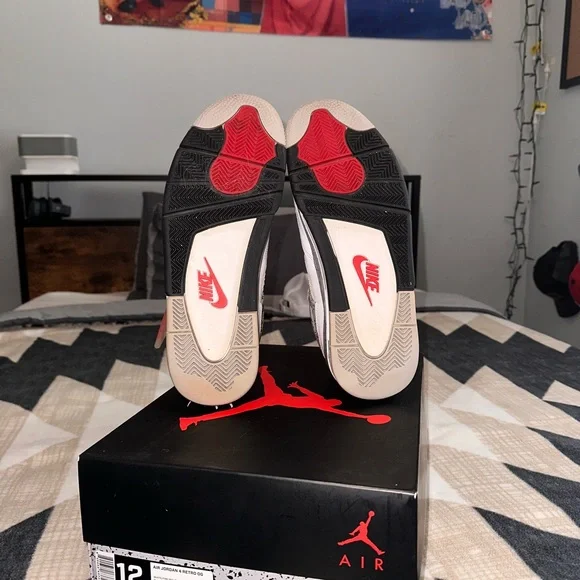 Jordan 4 White Cement OG Size 12